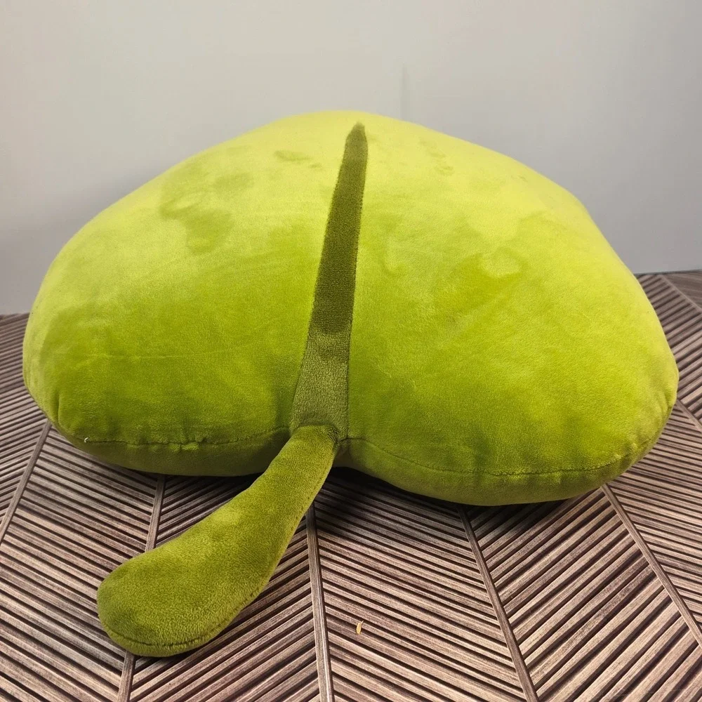 Green Leaf NEW Decorative Throw Pillow Plush Botanical Heart Shape Nature Decor